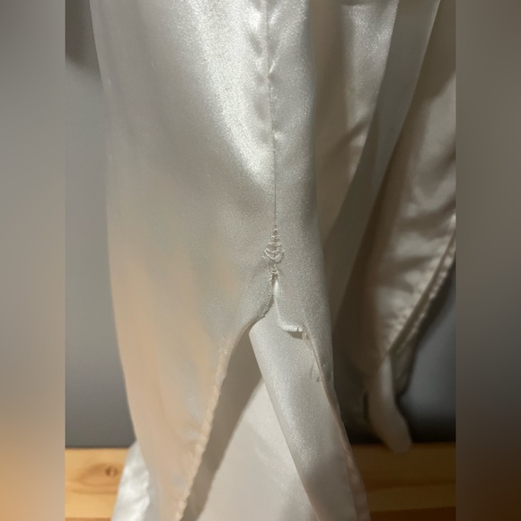 Victorias Secret Gold Label Robe - Picture 6 of 6